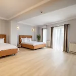 Ges Mamaia