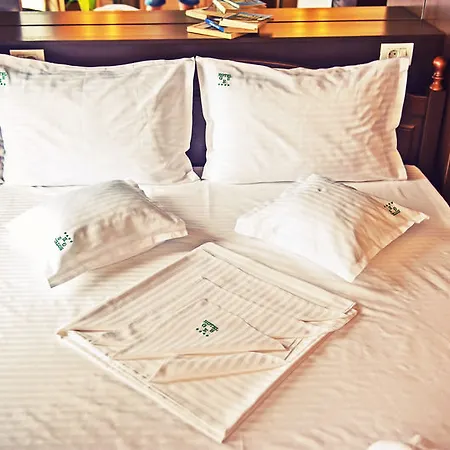Ges Hotel Mamaja